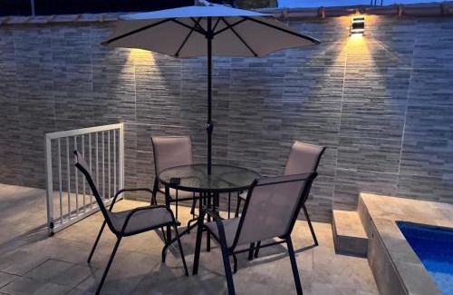 Mongagua Casa | Casa com piscina garagem para 4 carros