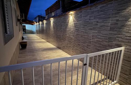 Mongagua Casa | Casa com piscina garagem para 4 carros