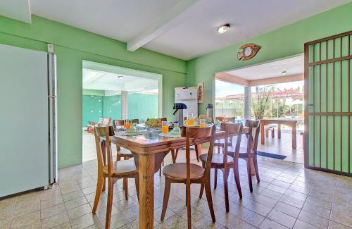 Jacauna Casa | Casa com Piscina na Praia do Iguape by Carpediem