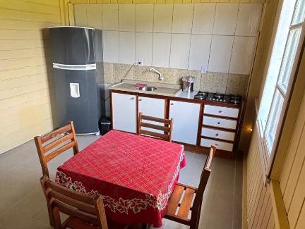 Leopoldo Zarling Casa | Casa com piscina próximo a Meia Praia, Itapema-SC