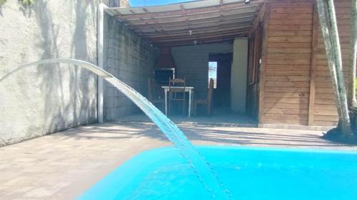 Matinhos Casa | Casa com Piscina Tv e Wi-fi, pertinho do Mar