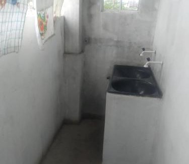 Surubim Casa | Casa com quartos privados e ambientes partilhados
