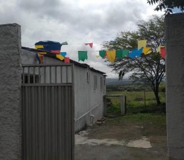 Surubim Casa | Casa com quartos privados e ambientes partilhados