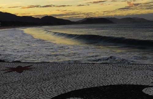 Armacao Casa | Casa Completa a menos de 200m da Praia