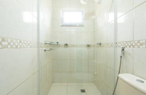 Itacolomi Casa | Casa Completa com Piscina Churrasqueira Sinuca Wi-Fi e Garagem para 4 Carros a 350m da Praia Acomoda 12 Pessoas, 4 Quartos com Ar-Condicionado