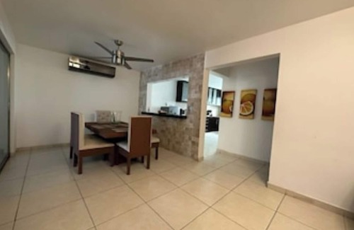 Tuxtla Gutiérrez Casa | Casa completa climatizada, cercana a plazas comerciales y parqaues recreativos