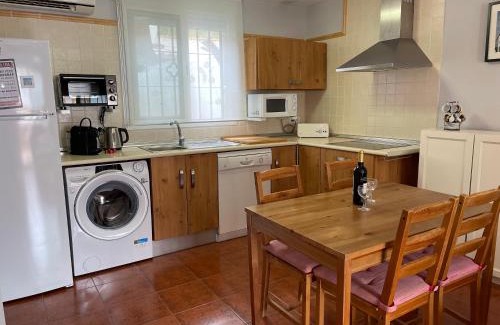 Guejar Sierra Apartamento | Casa con 2 apartamentos y garaje A 20 min de Sierra Nevada