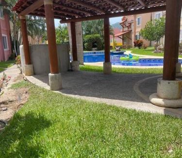 Ixtapa Casa | Casa con alberca cerca de playas