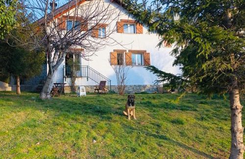 Cercedilla Casa | casa con jardín, 4 habitaciones y mucho encanto en cercedilla