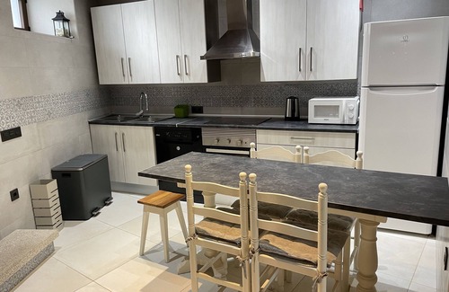 O Grove Casa | Casa con jardín y asador privado.
