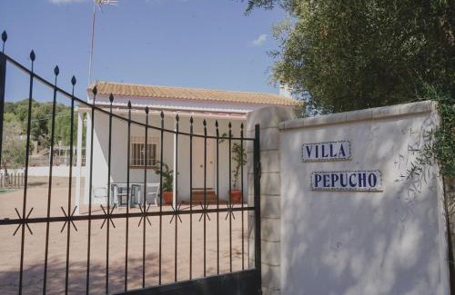 Almodovar del Río Villa | Casa con piscina de agua salada Villa Pepucho 2