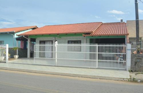 Ubatuba Casa | Casa confortável na praia
