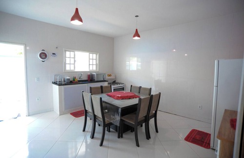 Araruama Casa | Casa confortável com WiFi, piscina e churrasqueira