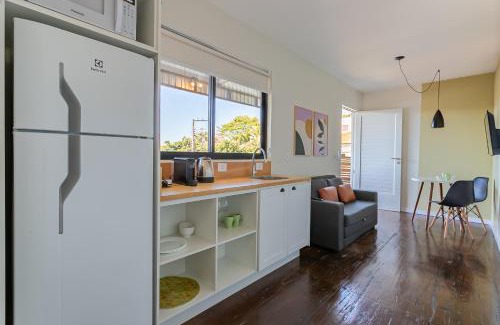 Lagoa da Conceicao Apartamento | Casa Container-AC-1000Mbps-Cozinha Completa-BBQ