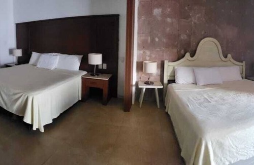 Zona Paseo Montejo Hotel | Casa Continental