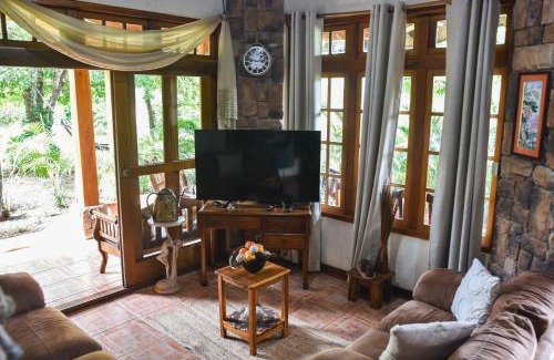 Santa Barbara Cama Y Desayuno | Casa Cora Bed and Breakfast
