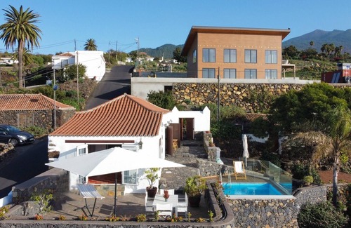 Tajuya Chalet De Esquí | Casa Cordobes by Huskalia