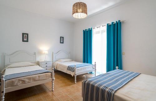 Pata de Baixo Apartamento | Casa Costa e Silva by Intiholidays