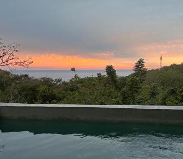 Puerto Ángel Villa | Casa Coyote, villa espectacular, 2 albercas