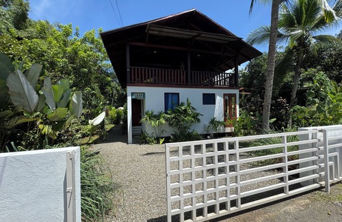 Manzanillo Casa | Casa Cuculeka: 3-bedroom home in magical Gandoca-Manzanillo Wildlife Refuge.