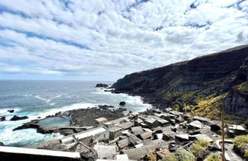 Valverde Casa | Casa Cueva con Vistas Panorámicas al Mar y BBQ
