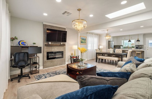 Del Aire Casa | Casa CW Tranquility House near LAX, fits 10 people