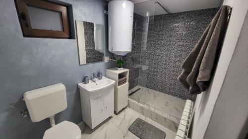 Toplita Casa | Casa D