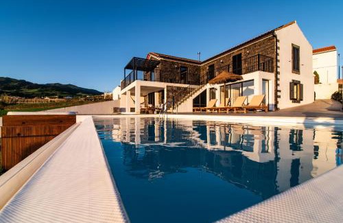 Nordeste Casa | Casa da Belavista with Jacuzzi