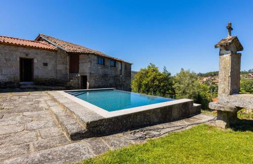 Guilhofrei Casa | Casa da Capela by House and People