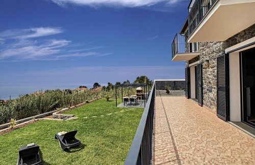 Prazeres Casa | Casa da Felicidade by LovelyStay