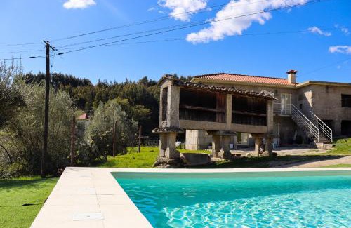 Guilhofrei Casa | Casa da Laranjeira Turismo Rural by Gerês Casas