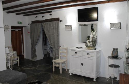Monsaraz Casa | Casa da Muralha Suíte