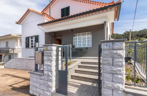 Santana Villa | Casa da Olides - T3 and Studio