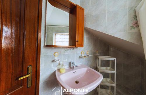 Venade Casa | Casa da Pedra by ALPONTE