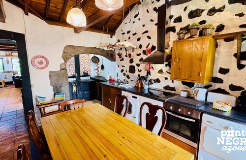 Angra do Heroismo Casa | Casa da Serreta 15 by PontaNegraAzores