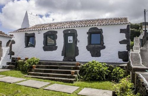 Angra do Heroismo Casa | Casa da Serreta by PontaNegraAzores