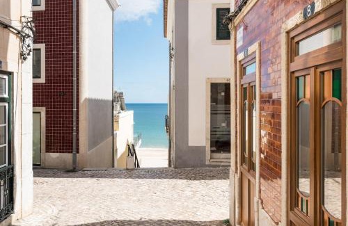 Sesimbra Apartamento | Casa da Tia Zézinha by RNvillage