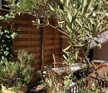Marseillan Apartamento | CASA DAHLIA - Charmant appartement équipé avec grande terrasse