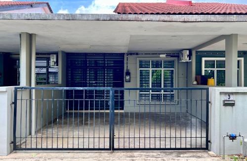 Kuantan Casa | Casa Damai Kuantan - near Taman Tas, SEMSAS, UMP,Airport, Uia, Matrik Gambang, Menara 188, 4bilik-3AC 1kipas, Ruang Tamu kipas
