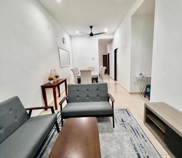Kuantan Casa | Casa Damai Kuantan - near Taman Tas, SEMSAS, UMP,Airport, Uia, Matrik Gambang, Menara 188, 4bilik-3AC 1kipas, Ruang Tamu kipas