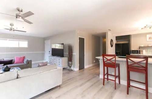 Rancho Oakey Casa | Casa Darmak~Modern design~Comfortable living