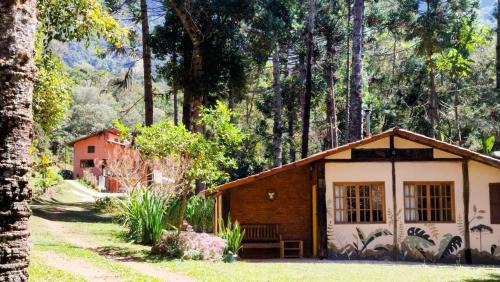 Aiuruoca Casa | Casa das Araucárias, no Vale do Matutu, Aiuruoca-MG