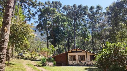Aiuruoca Casa | Casa das Araucárias, no Vale do Matutu, Aiuruoca-MG