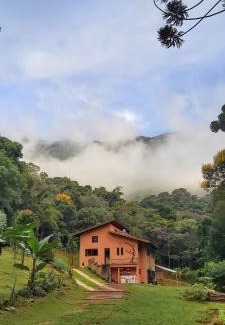 Aiuruoca Casa | Casa das Araucárias, no Vale do Matutu, Aiuruoca-MG