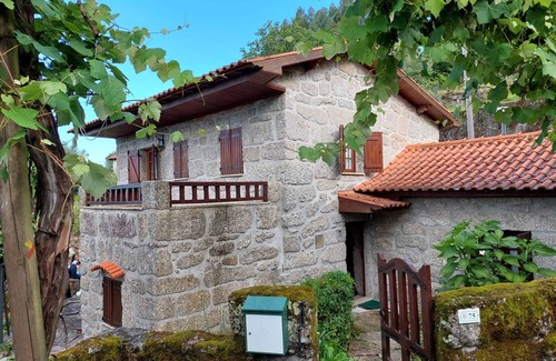 Guilhofrei Casa | Casa das Camélias (Quinta dos Novos Canastros)