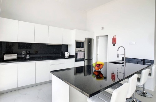 Estrela da Calheta Casa | Casa das Flores by LovelyStay