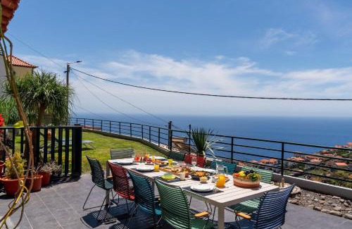 Camara de Lobos Casa | Casa das Maravilhas by An Island Apart