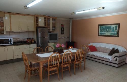 Universitario Casa | Casa das Palmeiras + Quiosque