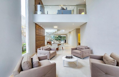 Riviera de Sao Lourenco Casa | Casa de 400m² e piscina próximo à praia