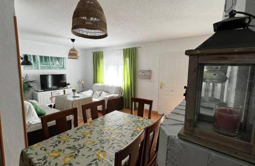 Durcal Casa | Casa de 5 habitaciones hasta 9 plazas, La Casilla en Dúrcal, Granada